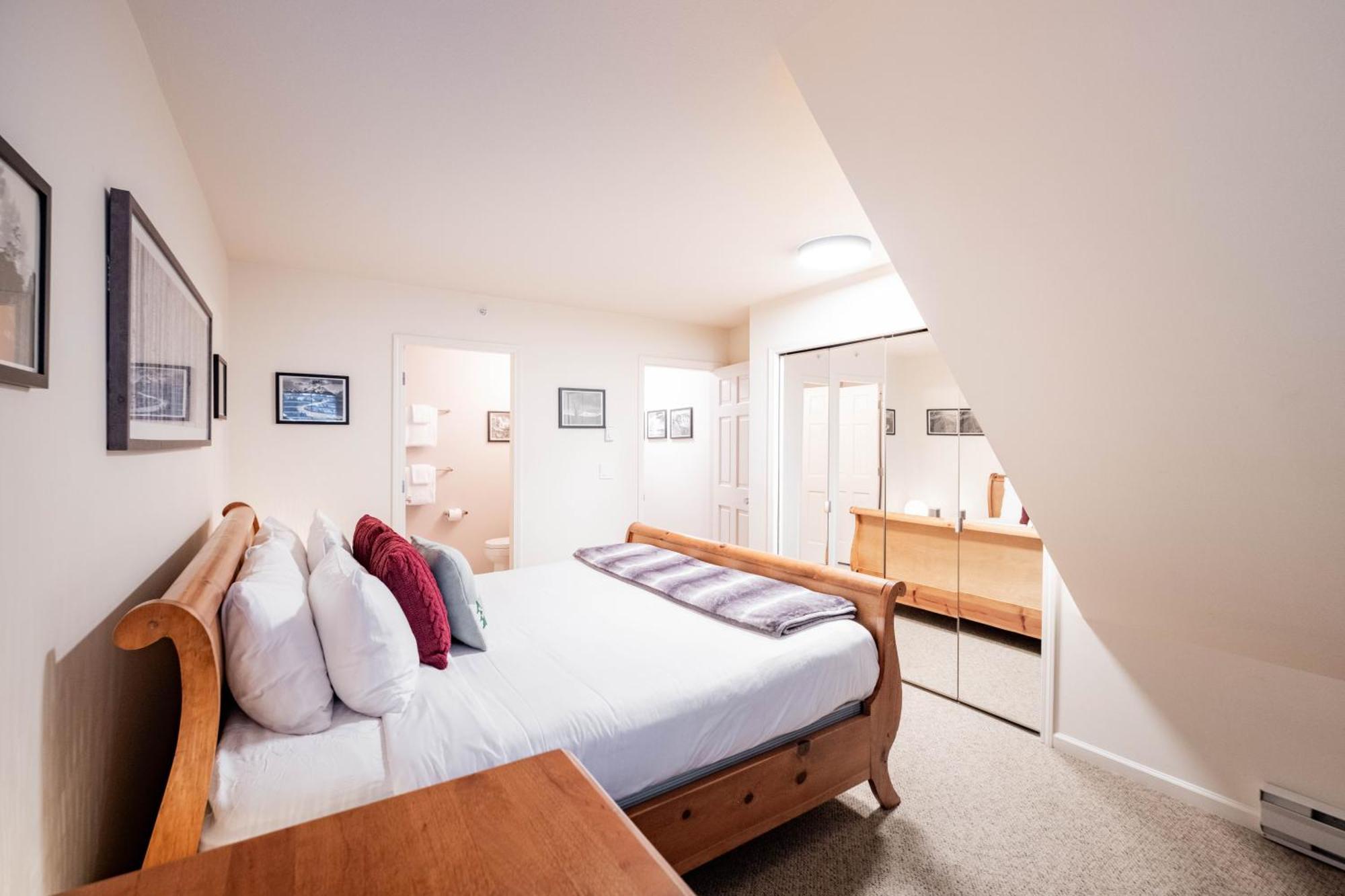 Sunpath By Outpost Whistler Villa Buitenkant foto