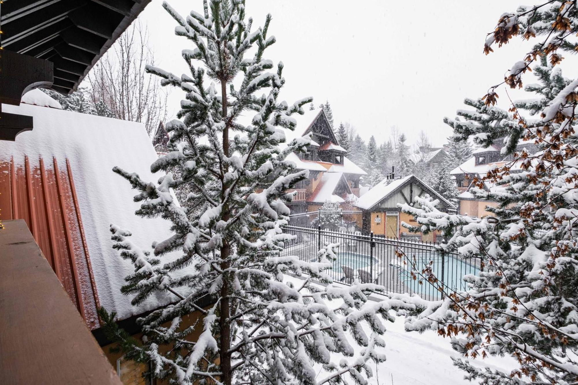 Sunpath By Outpost Whistler Villa Buitenkant foto