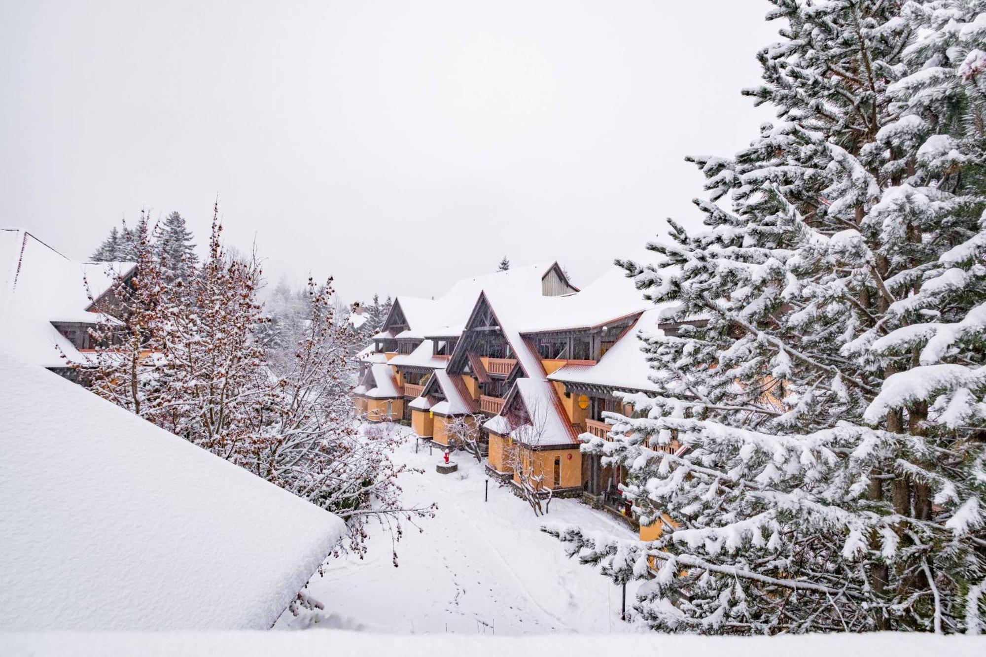 Sunpath By Outpost Whistler Villa Buitenkant foto