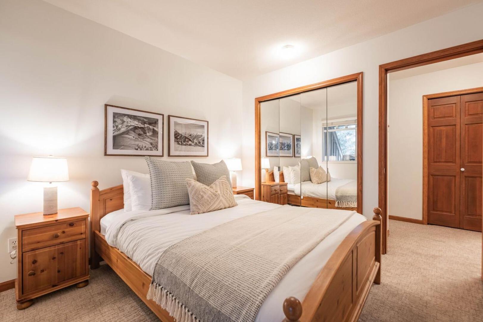 Sunpath By Outpost Whistler Villa Buitenkant foto