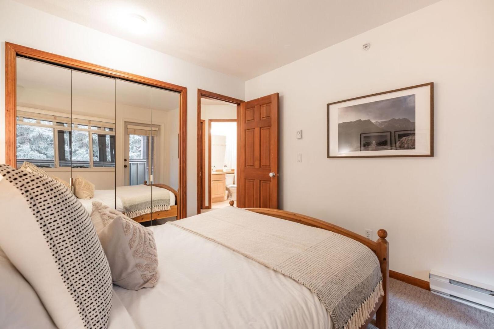 Sunpath By Outpost Whistler Villa Buitenkant foto