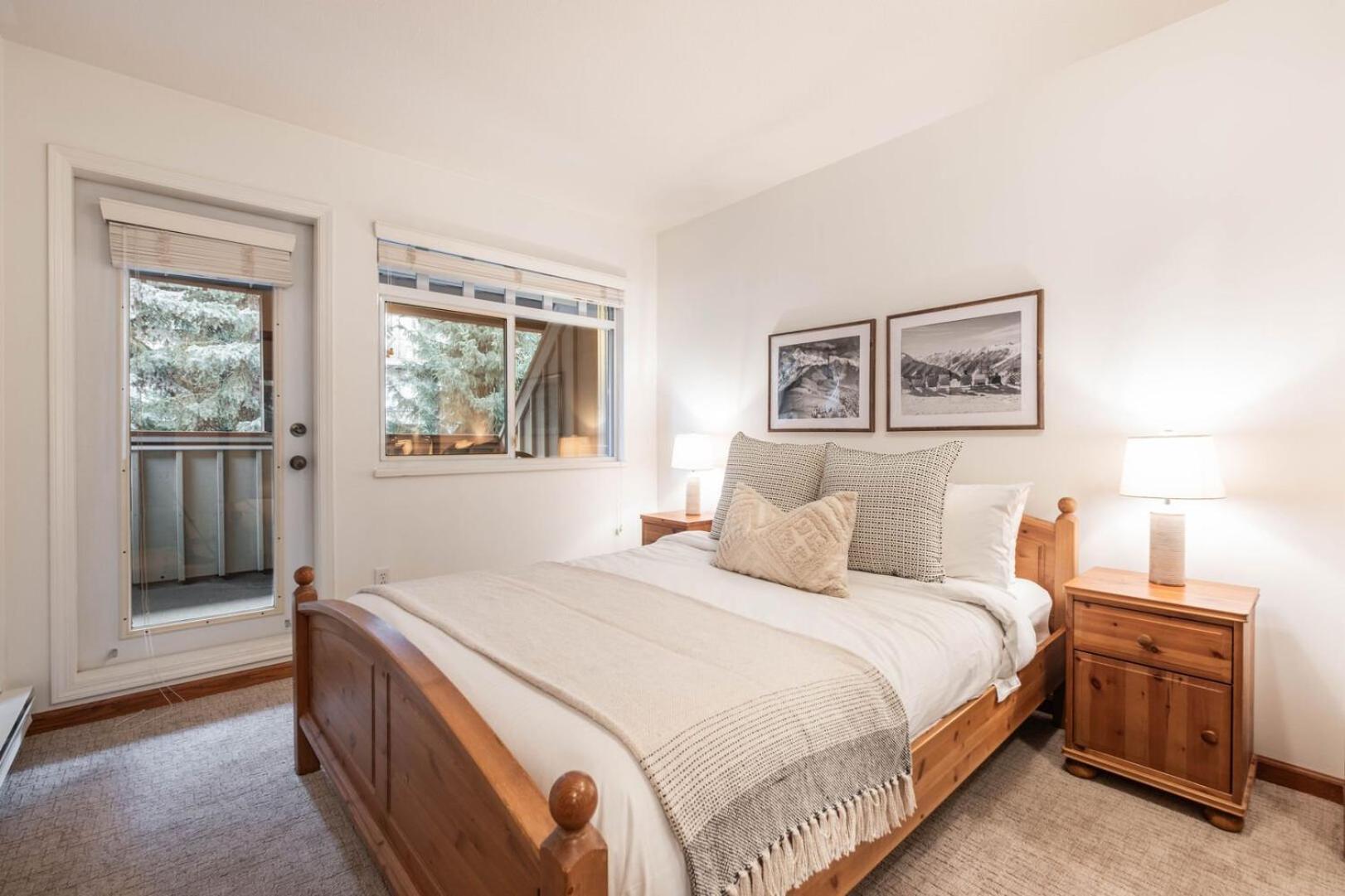 Sunpath By Outpost Whistler Villa Buitenkant foto